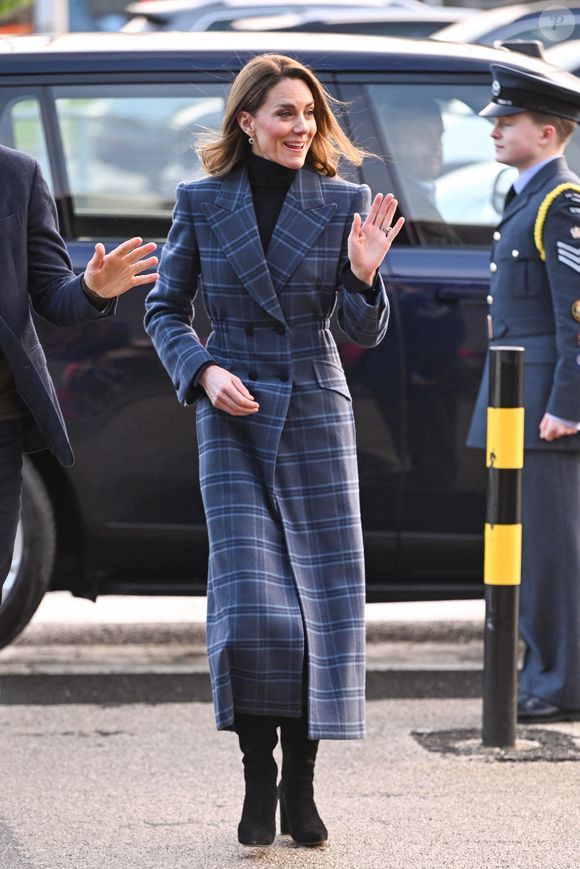 Le prince William, prince de Galles, et Catherine (Kate) Middleton, princesse de Galles, arrivent pour visiter l'Académie nationale de curling à Stirling, Royaume Uni, le 20 janvier 2026. Cover Images via ZUMA Press / Bestimage/Bestimage