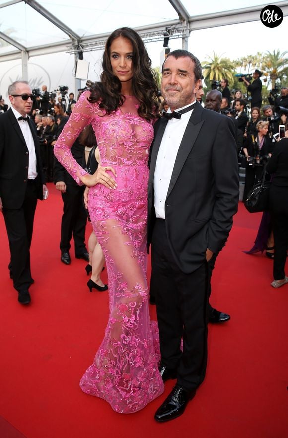 Elle affirme avoir souffert pendant près de vingt ans sans être réellement prise au sérieux.

Jade Foret (Lagardère) et son mari Arnaud Lagardère - Montée des marches du film "Les Proies" (The Beguiled) lors du 70ème Festival International du Film de Cannes. Le 24 mai 2017. © Borde-Jacovides-Moreau/Bestimage