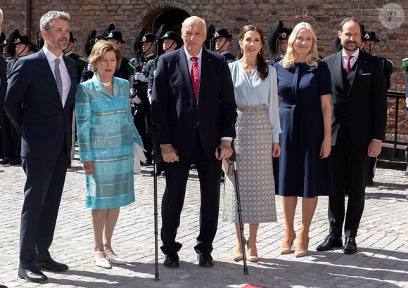 Le roi Frederik et la reine Mary de Danemark accueillis au déjeuner avec le gouvernement norvégien au château d'Akershus à Oslo, le 15 mai 2024.