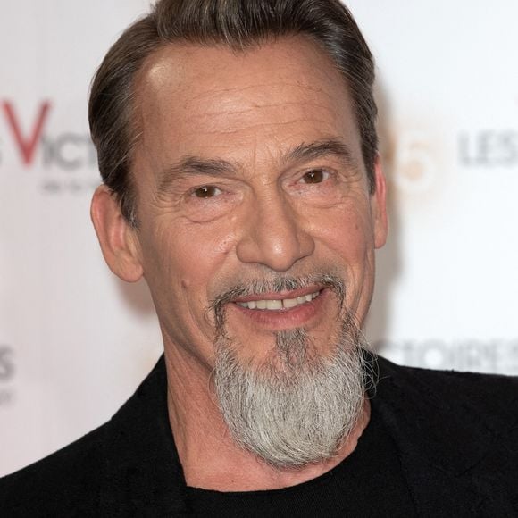 Après plusieurs année à se battre contre le cancer, Florent Pagny prépare son grand retour. 

Florent Pagny participe au photocall des 35e Victoires de la Musique à la Seine Musicale à Boulogne-Billancourt, France. Photo par David Niviere/ABACAPRESS.COM