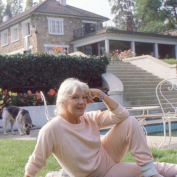 Line Renaud à son domicile de la Jonchère à Rueil Malmaison en Juillet 1988.

© Bortoli//JLPPA/Bestimage
