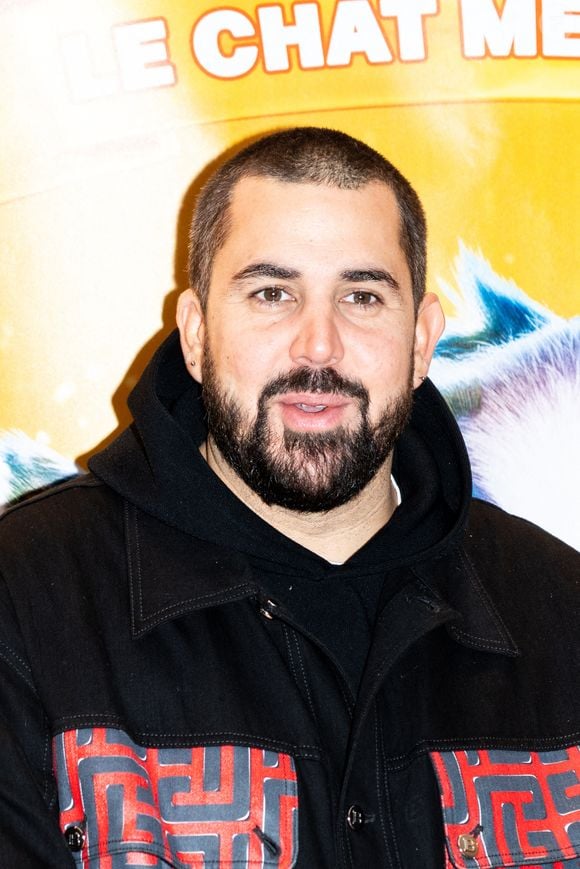 L'acteur français Victor-Artus Solaro, alias Artus, pose lors du photocall de l'avant-première française du film d'animation "10 Lives" ("Croquettes le chat merveilleux") au cinéma Pathe Beaugrenelle, à Paris, le 13 octobre 2024. Photo par Alexis Jumeau/ABACAPRESS.COM