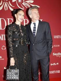 Emmanuel Philibert de Savoie fait découvrir son coin de paradis corse à sa compagne Adriana : une magnifique maison les pieds dans l'eau
