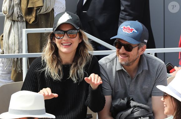 Marion Cotillard et son compagnon Guillaume Canet - People dans les tribunes lors de la finale messieurs des internationaux de France de tennis de Roland Garros 2019 à Paris le 9 juin 2019. © Jacovides-Moreau/Bestimage