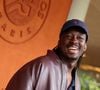 Mais derrière le chef à l'ascension fulgurante se cache surtout un homme épanoui. 

Mory Sacko au village lors des Internationaux de France de Tennis de Roland Garros le 3 juin 2026 © Jacovides / Moreau / Bestimage