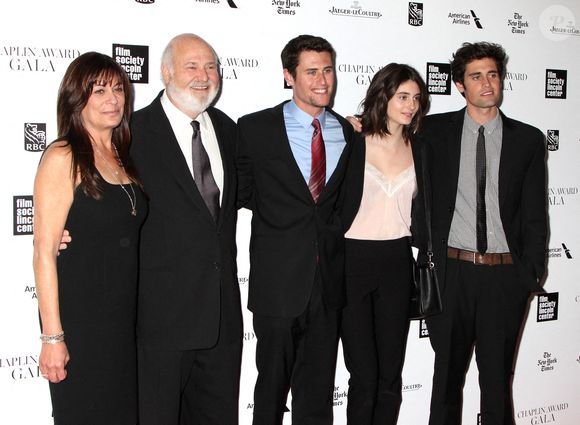 Michele Singer Reiner, Rob Reiner, Jake Reiner, Romy Reiner et Nick Reiner, lors du 41e gala annuel des prix Chaplin à l'Avery Fisher Hall au Lincoln Center le 28 avril 2014. Steven Bergman/AFF/ABACAPRESS.COM
