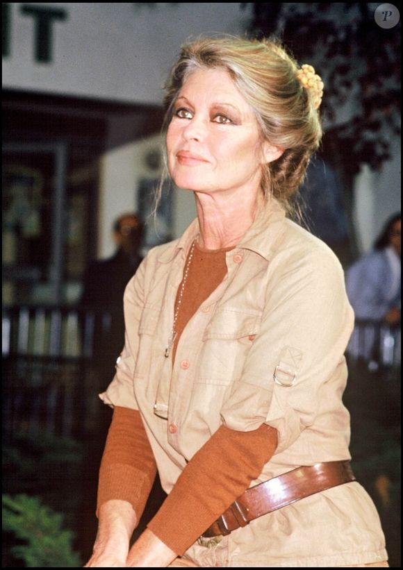 Archives de l’actrice « Brigitte Bardot » « SPA » « plan serré » féminin. Frederic Herve / Bestimage