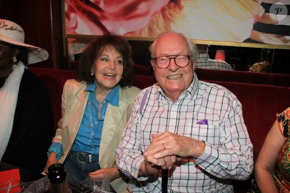 Jean-Marie Le Pen et sa femme Jany lors de la soirée d'anniversaire de Pierre-Jean Chalençon (né le 23 juin 1970) au Oh! César-Paris le 29 juin 2022.

© Philippe Baldini / Bestimage