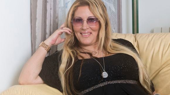 Loana contrainte de vendre son appartement de 90 m² dans le 16e arrondissement de Paris, acquis avec ses gains de Loft Story