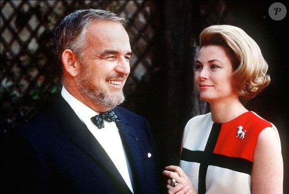 Le prince Rainier de Monaco et Grace Kelly.  Photo par O Medias/ZUMA Wire/ABACAPRESS.COM