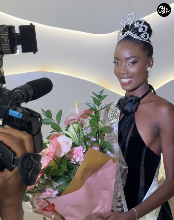 Larissa Ségarel représentera quant à elle la Martinique.

Profil Instagram de Larissa Ségarel