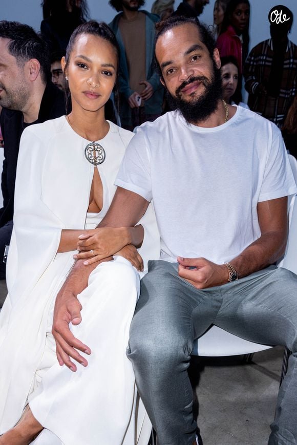 Lais Ribeiro et son fiancé Joakim Noah - People au défilé de mode automne-hiver 2022/2023 "Elie Saab" lors de la fashion week de Paris. Le 5 mars 2022
© Olivier Borde / Bestimage