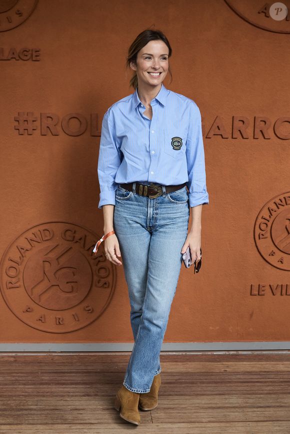 Isabelle Ithurburu - Les célébrités au village lors des Internationaux de France de tennis de Roland Garros 2024 à Paris. Le 5 juin 2024. 
© Jacovides-Moreau/Bestimage