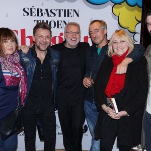 Michele Bernier, Jeanfi Janssens, Laurent Ruquier, Sebastien Thoen, Julie Leclerc et Marc Antoine Le Bret assistent au lancement du livre 'Chagrin d'Humour' de Sebastien Thoen au Buddha Bar à Paris, France, le 14 novembre 2022. Photo by Jerome Domine/ABACAPRESS.COM