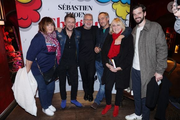 Michele Bernier, Jeanfi Janssens, Laurent Ruquier, Sebastien Thoen, Julie Leclerc et Marc Antoine Le Bret assistent au lancement du livre 'Chagrin d'Humour' de Sebastien Thoen au Buddha Bar à Paris, France, le 14 novembre 2022. Photo by Jerome Domine/ABACAPRESS.COM