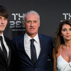 Didier Deschamps, sa femme Claude et leur fils Dylan - Les célébrités arrivent à la cérémonie des Trophées Fifa 2018 au Royal Festival Hall à Londres, Royaume Uni, le 25 septembre 2018. © Cyril Moreau/Bestimage
