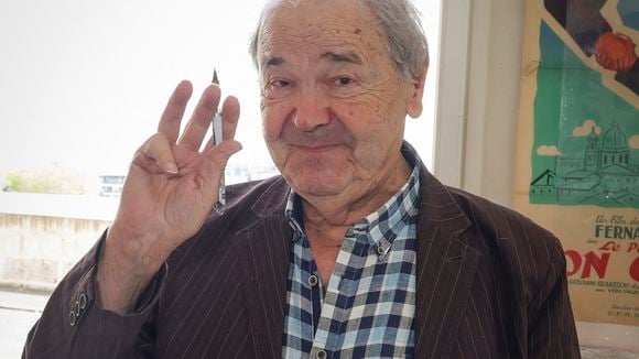 "Cela a pris trente ans" : Pierre Perret a restauré toute sa maison de Seine-et-Marne avec piscine et l'a agrandie pour sa femme Rebecca