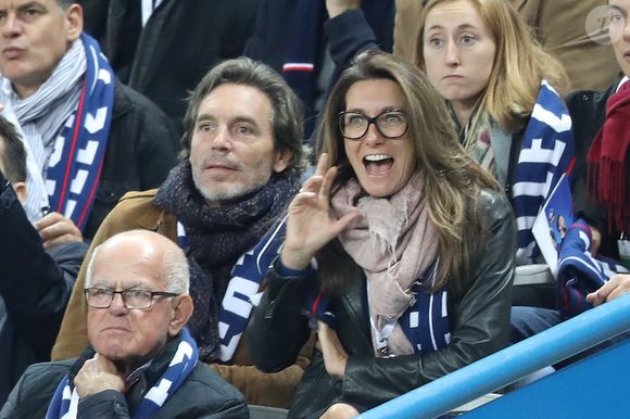 La journaliste et lui possèdent deux sociétés en commun...

Anne Claire Coudray et son compagnon Nicolas Vix - People au match de football France Bielorussie au Stade de France à Saint-Denis le 11 octobre 2017. Vainqueur de la Biélorussie (2-1) et première du groupe A au terme des éliminatoires, la France s'est qualifiée pour la Coupe du monde 2018. © Cyril Moreau/Bestimage