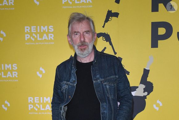 Antoine de Caunes connaît Ambre depuis sa plus tendre enfance car il est très proche du père de cette dernière. 

Antoine de Caunes et Laurent Chalumeau lors du photocall des membres du jury du Reims POLAR - 38ème Festival du film policier, au Public Système Cinéma, à Paris, France, le 26 mai 2021. © Coadic Guirec/Bestimage