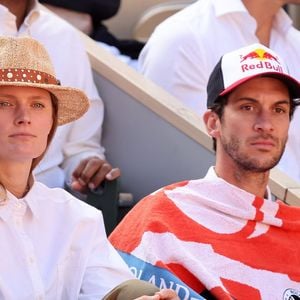 Constance Jablonski et son mari Matthias Dandois dans les tribunes de la finale homme des Internationaux de France de tennis de Roland Garros 2024 à Paris le 9 juin 2024. © Jacovides-Moreau/Bestimage