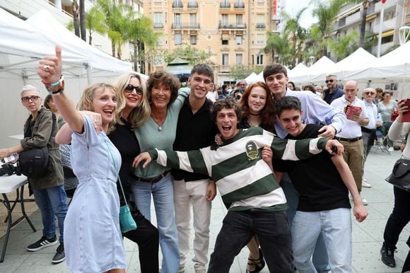 Nadia Fossier, Matthieu Rodriguez, Jules Bahlou, Chrystelle Labaude, Mélanie Robert,  (Un si grand soleil) au festival  "Les Héros de la Télé" à Beausoleil le 12 octobre 2024.

© Jean-François Ottonello / Nice Matin / Bestimage