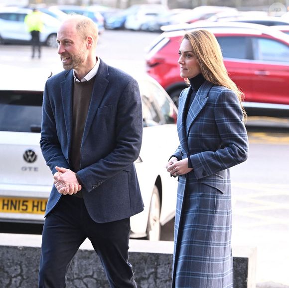 Le prince William, prince de Galles, et Catherine (Kate) Middleton, princesse de Galles, arrivent pour visiter l'Académie nationale de curling à Stirling, Royaume Uni, le 20 janvier 2026. © Backgrid UK/Bestimage