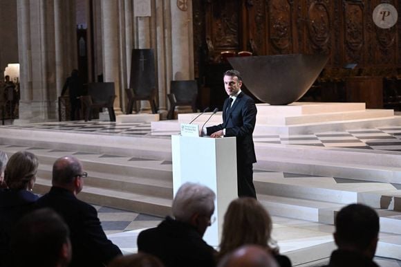 Emmanuel Macron, président de la République Française lors de la cérémonie de réouverture de la cathédrale Notre-Dame de Paris, le 7 décembre 2024. Joyau de l’art gothique, lieu de culte et de culture, symbole universel de la France et de son histoire, la cathédrale de Notre-Dame de Paris rouvre ses portes les 7 et 8 décembre, cinq ans après le terrible incendie qui l’avait ravagée le 15 avril 2019. © Eric Tschaen/Pool/Bestimage