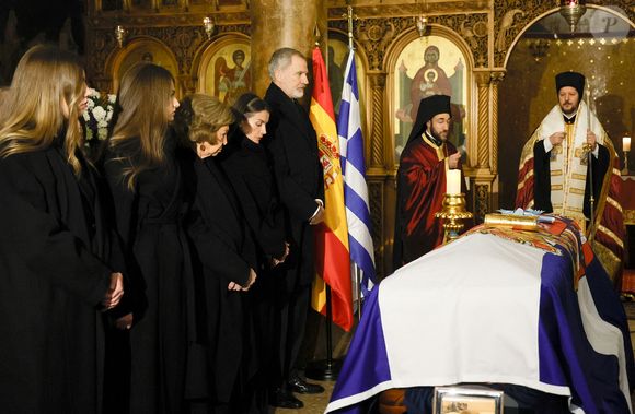 Princesse Leonor (La princesse Leonor), Infante Sofia (L'infante Sofia d'Espagne), Reine Sofia (La reine Sofia), Reine Letizia (La reine Letizia d'Espagne) et Roi Felipe (Le roi Felipe VI d' Espagne) - La famille royale d'Espagne assiste au service commémoratif de la princesse Irène de Grèce à la cathédrale orthodoxe grecque de Saint-André et Saint Démétrius, à Madrid, Espagne, le 17 janvier 2026. © Pool/Bestimage