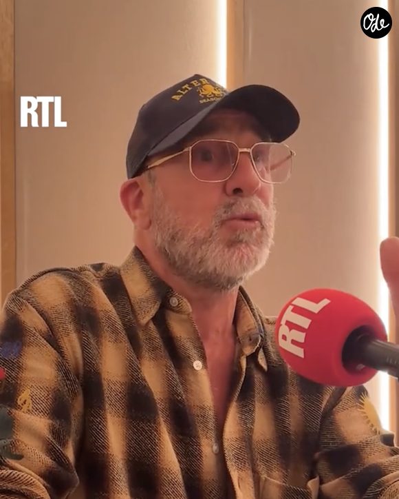 Nos enfants [Émir, né en 2009, et Selma, née en 2013] rigolent, parce que Rachida est comme moi, on pleure tout le temps. Dès qu'il y a un truc d'émotion, ils nous regardent comme ça 'Ah, tu pleures, ah, tu pleures !', mais oui, on pleure tout le temps, nous'!", a confié l'ex-footballeur sur RTL. 

Eric Cantona invité par Augustin Trapenard le 14 mars 2026 sur RTL