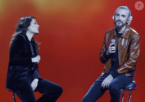 Exclusif - Sofia Essaïdi, Christophe Willem lors de l'enregistrement de l'émission "Nos voix pour toutes" au profit de la Fondation des femmes à l’Adidas Arena diffusée sur TMC le 25 novembre 2025, à Paris, France, le 19 novembre 2025. © Guirec-Moreau/Bestimage