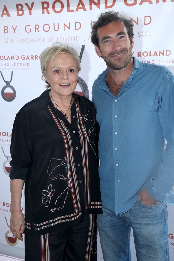 Exclusif - Muriel Robin et Martin Kretz - Présentation du Collier " Terra by Roland Garros " créé par Anne Le Nen, Présidente de Ground Legend, au restaurant Laurent à Paris, France le 22 Mai 2026.

© Bertrand Rindoff/Bestimage