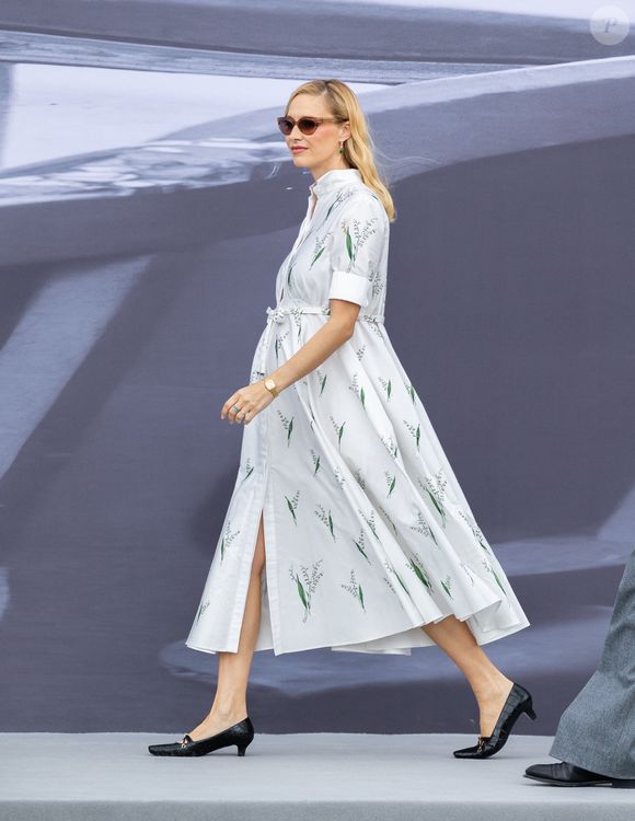 Mais aussi à et à Marta Marzotto, la grand-mère maternelle adorée de Beatrice Borromeo.

Beatrice Borromeo - Arrivées au défilé DIOR de la mode homme Printemps/Été 2026 dans le cadre de la Fashion Week de Paris à l'Hôtel National des Invalides, le 27 juin 2025. 

Photo : Thibault Duboucher / Bestimage