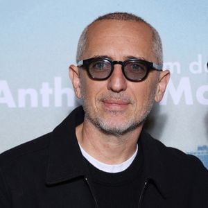 Au programme ? Pas de blagues sur le "blond" ni d'imitations loufoques, mais deux interventions dans l'émission baptisée Admirations littéraires. 

Gad Elmaleh - Avant-première du film "Le rêve américain" au cinéma UGC Bercy de Paris le 5 février 2026. © Denis Guignebourg/Bestimage