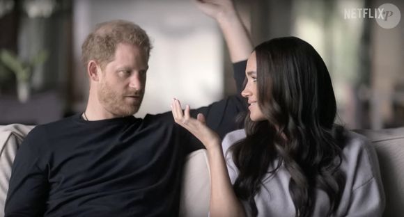 Images du documentaire Netflix "Harry & Meghan". La série comporte six parties et couvre la relation du couple depuis leurs premières fréquentations jusqu'à leur décision de prendre du recul en tant que membres actifs de la famille royale britannique et leurs activités ultérieures. Netflix / Backgrid UK / Bestimage
