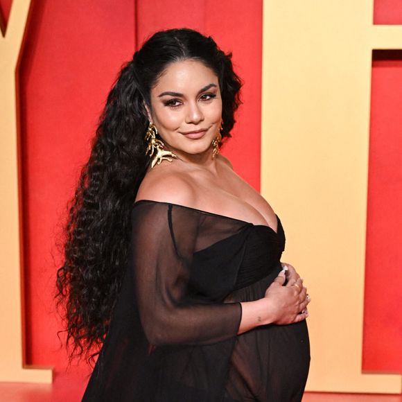 Vanessa Hudgens attend son deuxième enfant

Vanessa Hudgens arrive à la soirée des Oscars de Vanity Fair, au Wallis Annenberg Center for the Performing Arts. Crédit : Doug Peters/EMPICS