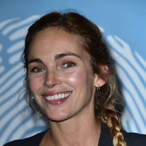 Claire Keim - Conférence de Nicolas Hulot à l'occasion de la sortie de son livre-manifeste "Osons, plaidoyer d'un homme libre" au Grand Rex à Paris le 7 octobre 2015. Photo : Giancarlo Gorassini/Bestimage