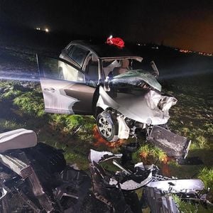 La justice l'a condamné à 5 ans dont deux ferme après le grave accident qu'il a provoqué sous emprise en février 2023

Exclusif - Accident de voitures impliquant Pierre Palmade en Seine-et-Marne samedi 10 février 2023. Vendredi 10 février à 18h45, le comédien et metteur en scène, âgé de 54 ans, se trouvait au volant d'un véhicule Peugeot 3008, sur une route départementale de Seine-et-Marne, à proximité de la forêt de Fontainebleau, lorsqu’un accident a eu lieu