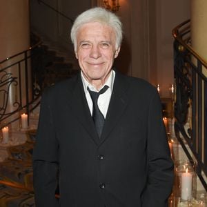 Ce vendredi 7 août, elle a partagé une photo prise sur sa tombe, en Corse, aux côtés de sa mère, Joëlle Bercot.
Guy Bedos - Soirée de Gala de bienfaisance de La Fondation pour la Recherche en Physiologie à l'hôtel George V à Paris le 19 mars 2018.
© Coadic Guirec/Bestimage