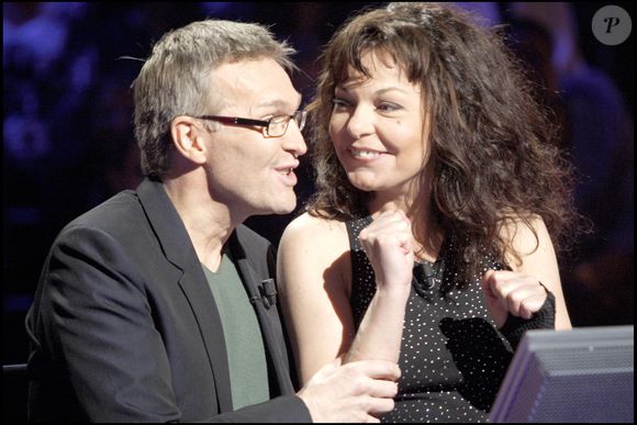 Durant ce moment très émouvant, Laurent Ruquier précise que la comédienne a eu un ultime geste tendre envers lui...

Isabelle Mergault et Laurent Ruquier lors de l'émission spéciale people "Qui veut gagner des millions ?", le 5 mai 2008. Crédit Daniel Angeli / Bestimage