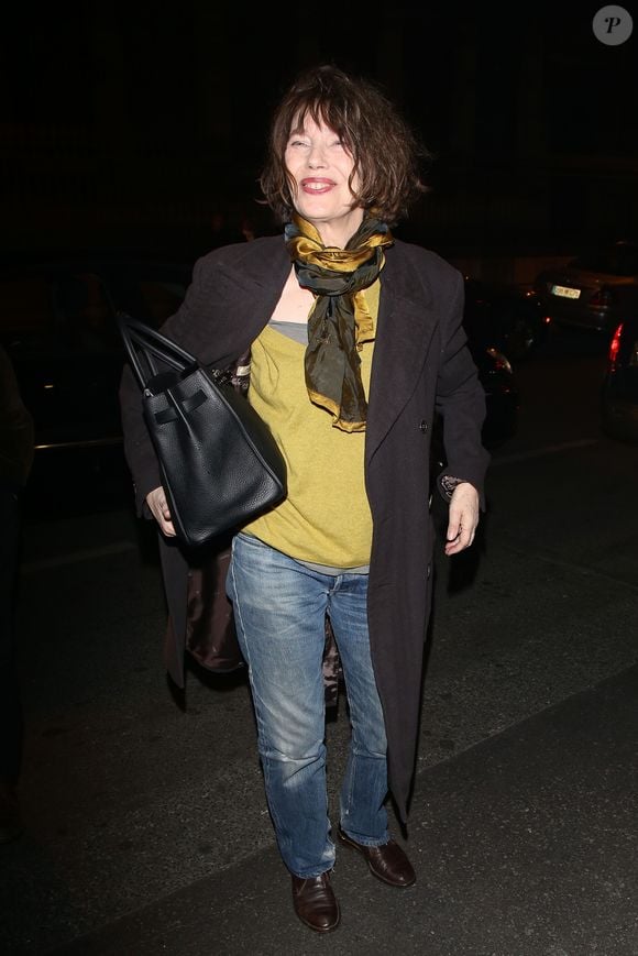 Jane Birkin - Arrivées au défilé prêt-à-porter Automne / Hiver 2013/2014 de "Hermès" au Lycée Henri IV à Paris, le 5 mars 2013. PIX4U / BESTIMAGE