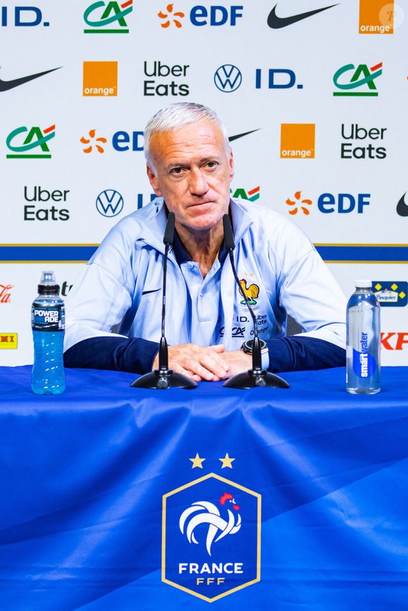 Le sélectionneur de l'équipe de France de football Didier Deschamps en conférence de presse au centre National du Football de Clairefontaine-en-Yvelines, France, le 30 mai 2025. © Baptiste Autissier/Psnewz/Bestimage