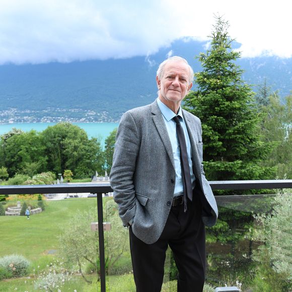 Exclusif - Francis Huster - Rendez-vous photographiques lors de la journée d'ouverture de la 5ème edition du Festival du cinéma Français et de la gastronomie (7ème art et gastronomie) à Aix-les-Bains le 2 juin 2026
© Denis Guignebourg / Bestimage