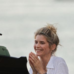 Alice Taglioni a donné son premier concert au piano aux côtés d’Hélène Berger dans le cadre du Cap Ferret Music Festival, le 11 juillet 2022, au Canon, à Légez-Cap-Ferret. Laurent Delahousse et Sarah Poniatowski étaient présents. Photo de Thibaud Moritz/ABACAPRESS.COM - POOL BESTIMAGE