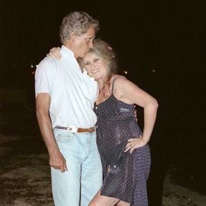 Archives - Brigitte Bardot et son mari Bernard d'Ormale lors de leur 5ème anniversaire de mariage à Saint-Tropez. Le 14 août 1997 Agence / Bestimage