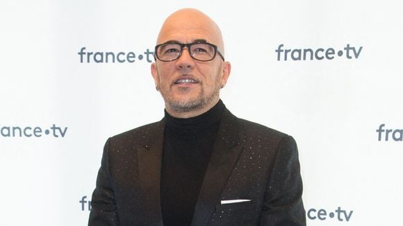 Pascal Obispo ne peut plus monter sur scène à cause de son état, il prend la parole