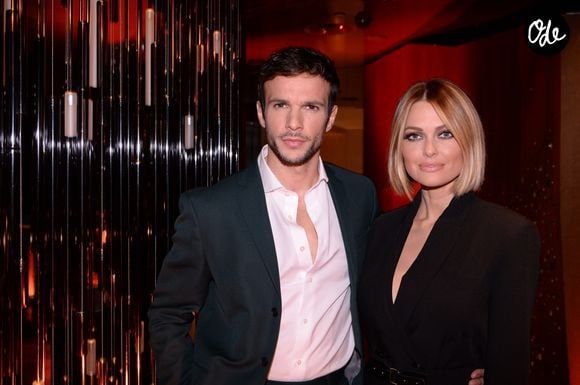 Hugo Philip et sa compagne Caroline Receveur lors de la soirée de lancement du nouveau parfum Boss "The scent absolute" à l'hôtel Mandarin Oriental à Paris le 13 novembre 2019.

© Rachid Bellak/Bestimage