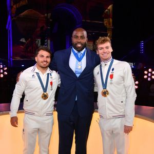 Exclusif -  Antoine Dupont, Teddy Riner, Léon Marchand - Backstage - Personnalités sur le plateau de l'émission "Paris 2024 : merci ! La grande soirée événement" sur les Champs-Elysées à Paris, à l'occasion des Jeux Olympiques et Paralympiques Paris 2024, diffusée en direct sur France 2, le 14 septembre 2024
© Perusseau-Ramsamy / Bestimage