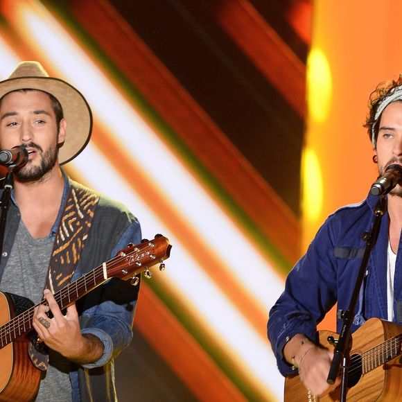 Jérémy Frérot et Flo Delavega à l'enregistrement de l'émission "Vivement Dimanche" à Paris, le 28 janvier 2015. 

Photo : Coadic Guirec / Bestimage