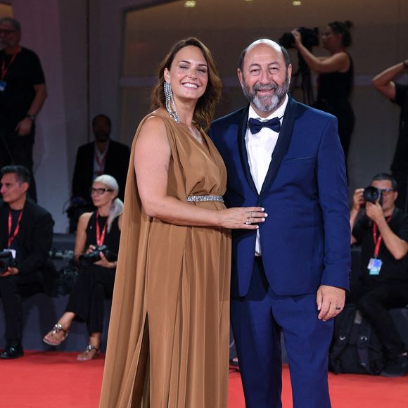 Julia Vignali et Kad Merad assistent à la première de Finalement (Finalement) dans le cadre de la 81e Mostra de Venise, à Venise, Italie, le 02 septembre 2024. Photo by Aurore Marechal/ABACAPRESS.COM
