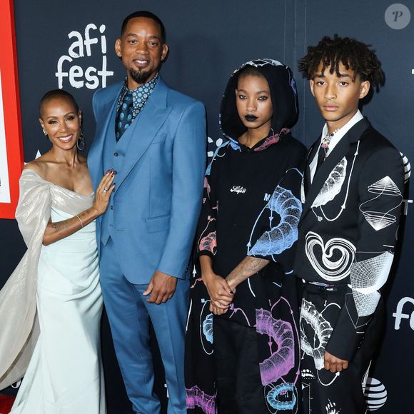 Ce dernier n'est autre que le fils de Will Smith et Jada Pinkett-Smith

Jada Pinkett Smith avec Will Smith et leurs enfants Willow Smith, Jaden Smith à la première du film "King Richard" à Los Angeles, le 14 novembre 2021.